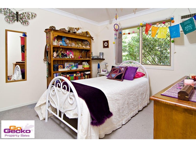 273 Upper Kedron Road, Ferny Grove QLD 4055