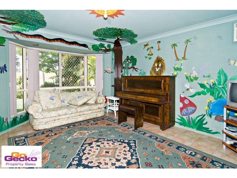 273 Upper Kedron Road, Ferny Grove QLD 4055