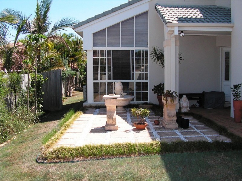 8 Carides Place, Mcdowall QLD 4053