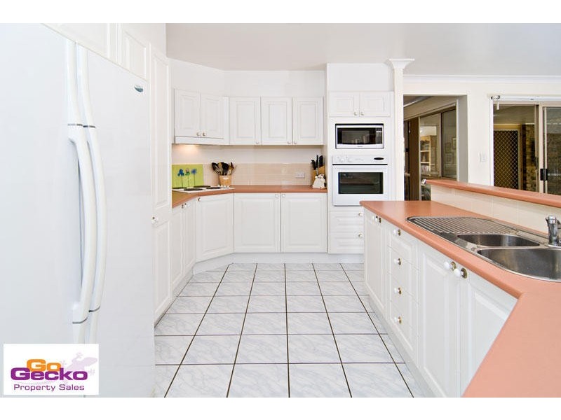 2 Satinwood Drive, Samford QLD 4520