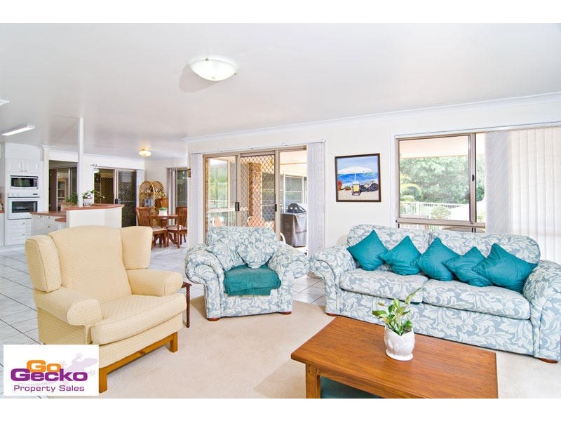 2 Satinwood Drive, Samford QLD 4520