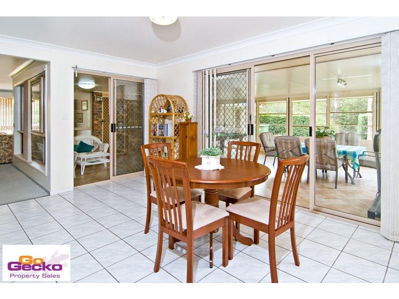 2 Satinwood Drive, Samford QLD 4520