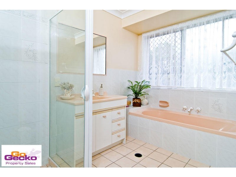 2 Satinwood Drive, Samford QLD 4520