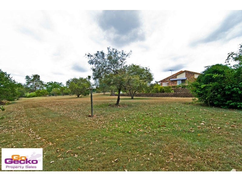 2 Satinwood Drive, Samford QLD 4520