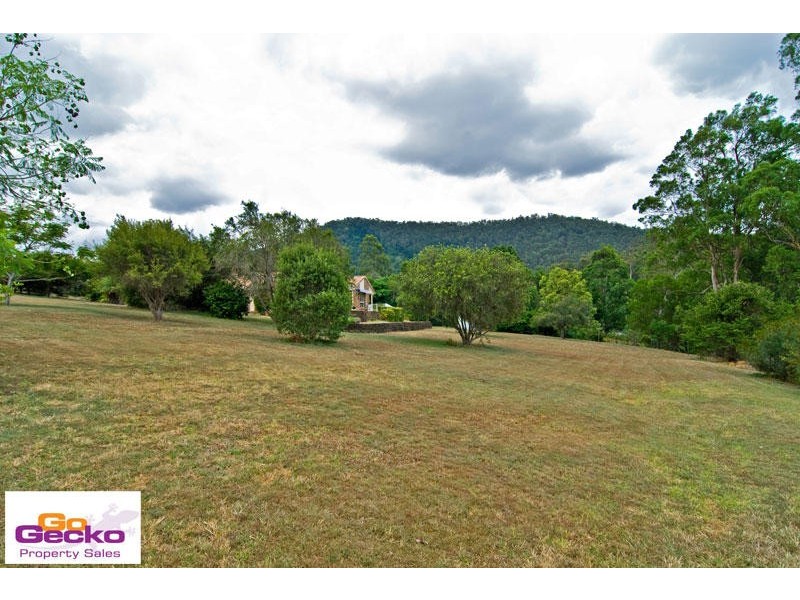 2 Satinwood Drive, Samford QLD 4520