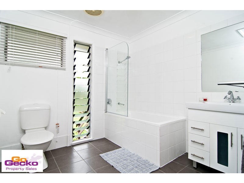 9 Glen Road, The Gap QLD 4061