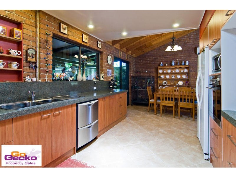 14 Ingrid Street, Samford QLD 4520