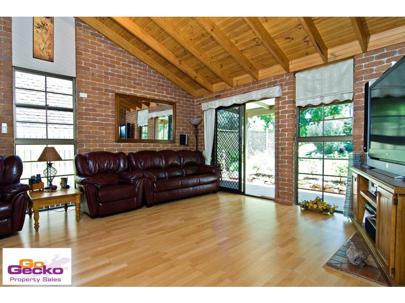 14 Ingrid Street, Samford QLD 4520