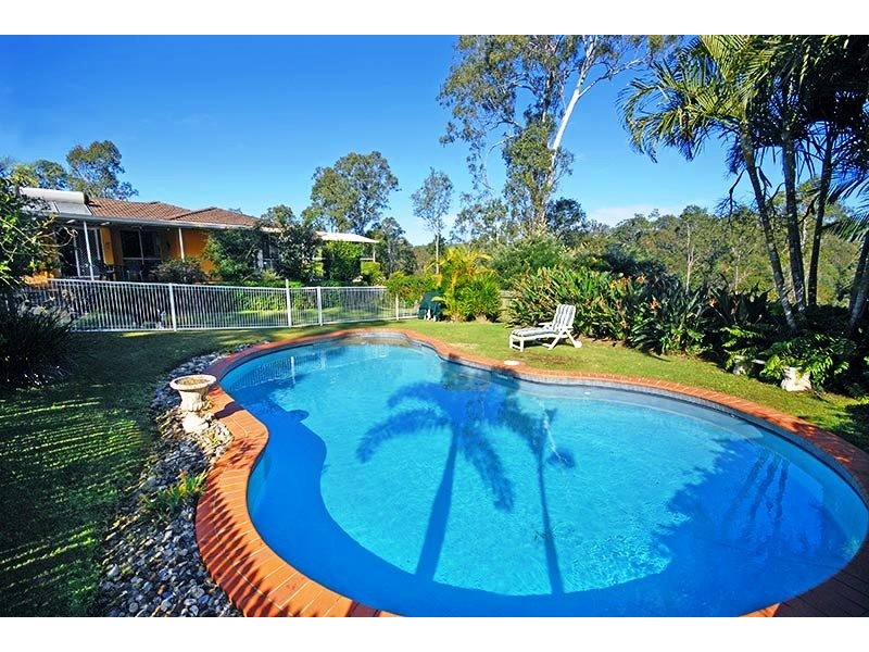 15 Valray Place, Samford QLD 4520