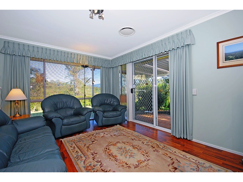 15 Valray Place, Samford QLD 4520