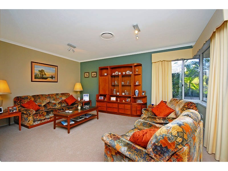 15 Valray Place, Samford QLD 4520