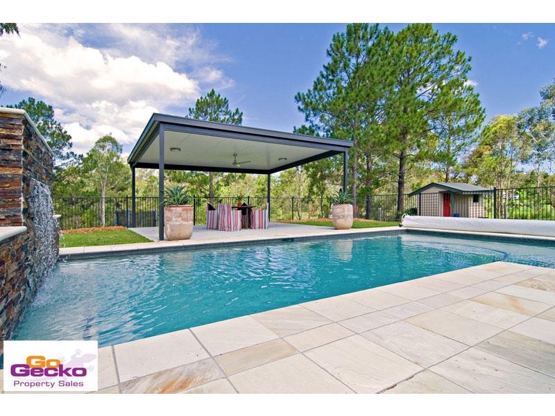 6 Kay Drive, Samford QLD 4520