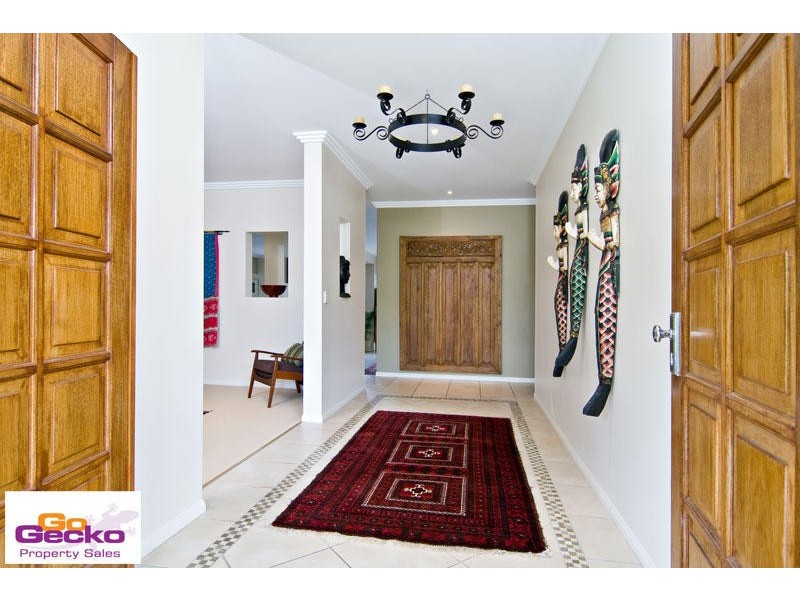 6 Kay Drive, Samford QLD 4520