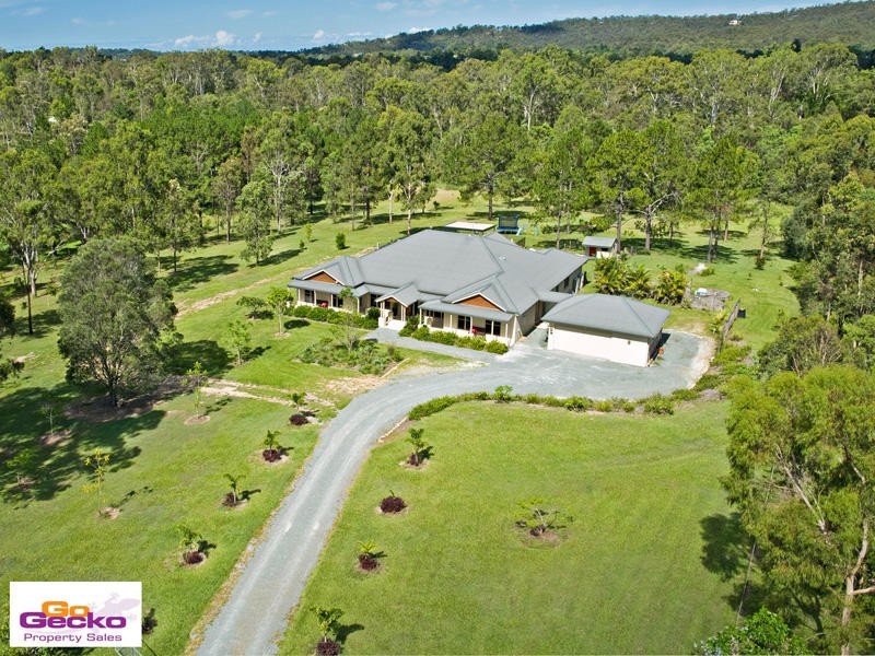 6 Kay Drive, Samford QLD 4520