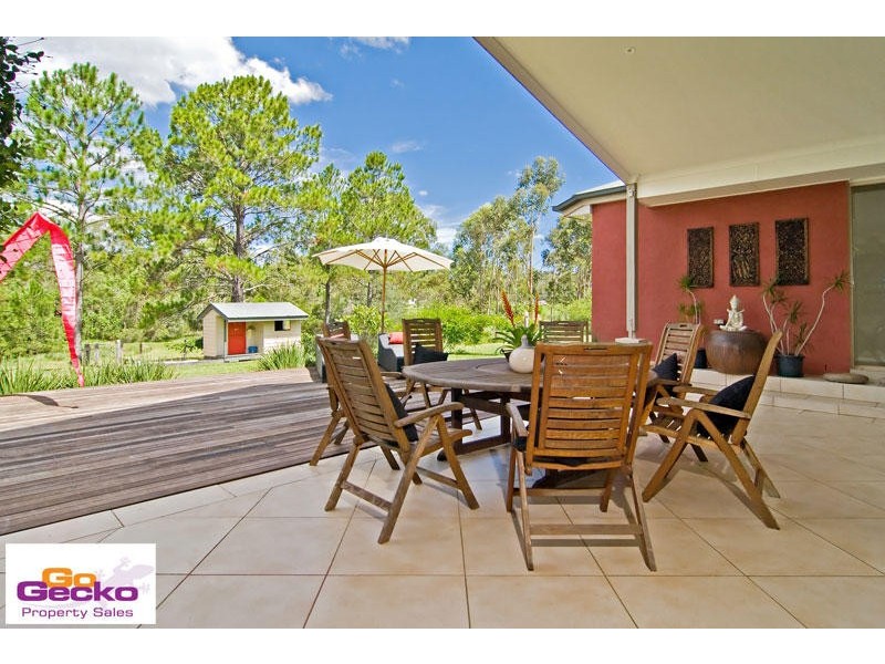 6 Kay Drive, Samford QLD 4520