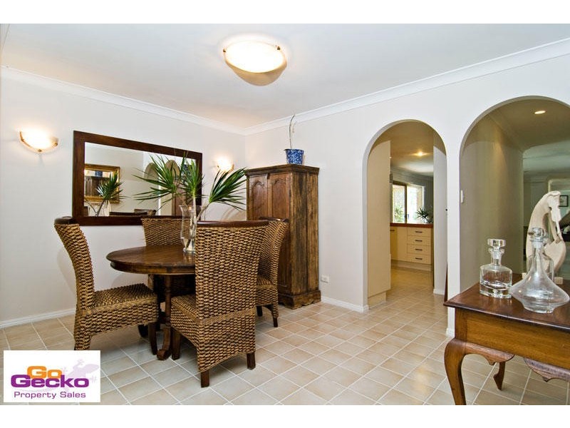 34 Sinatra Crescent, Mcdowall QLD 4053