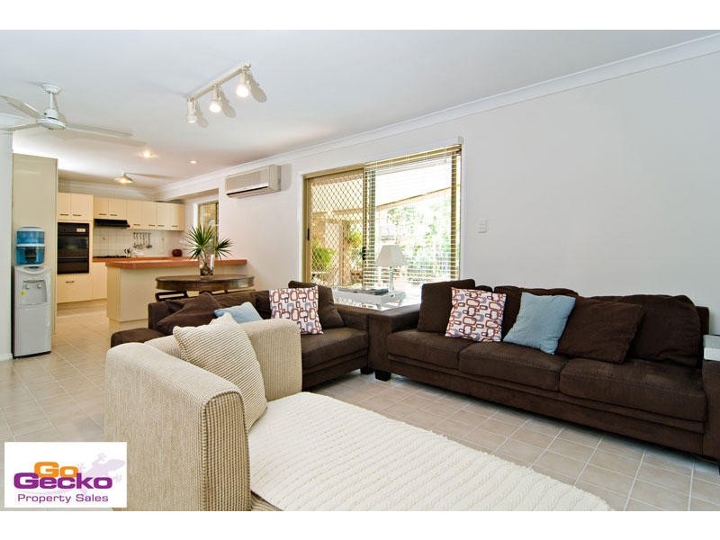 34 Sinatra Crescent, Mcdowall QLD 4053