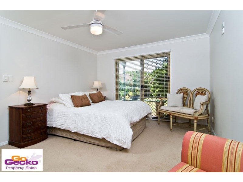 34 Sinatra Crescent, Mcdowall QLD 4053