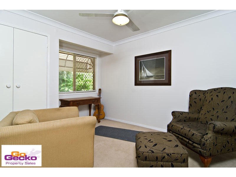 34 Sinatra Crescent, Mcdowall QLD 4053