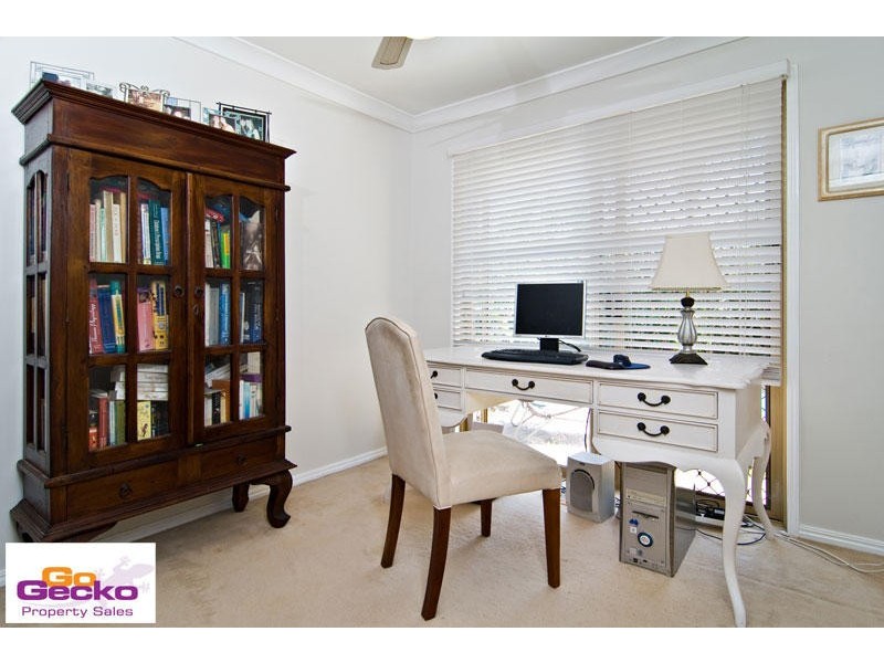 34 Sinatra Crescent, Mcdowall QLD 4053