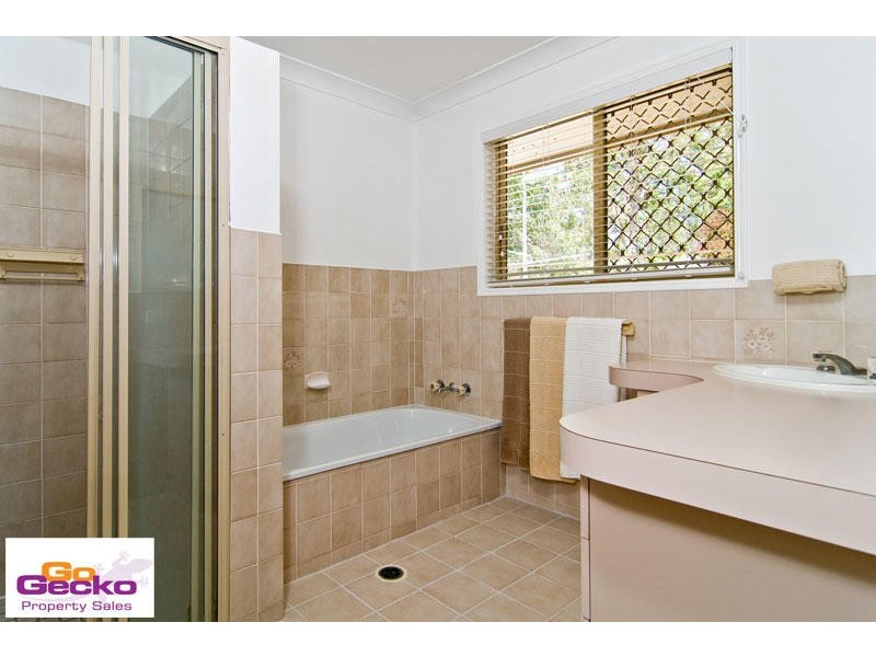 34 Sinatra Crescent, Mcdowall QLD 4053