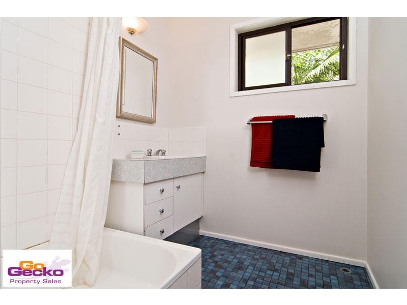 4 Tallawong Place, The Gap QLD 4061