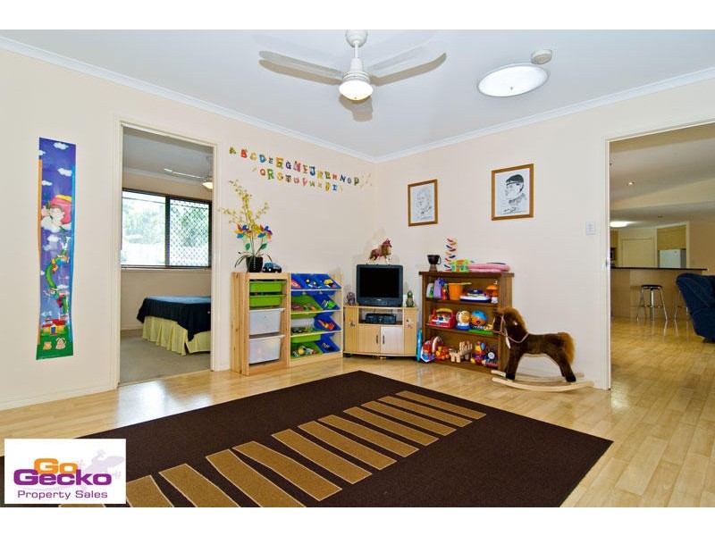 13 Fred Campbell Drive, Albany Creek QLD 4035