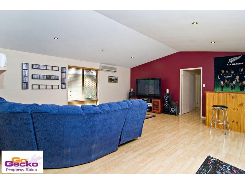 13 Fred Campbell Drive, Albany Creek QLD 4035