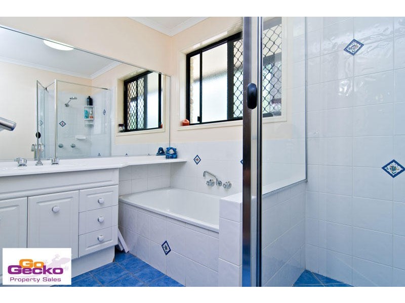 13 Fred Campbell Drive, Albany Creek QLD 4035