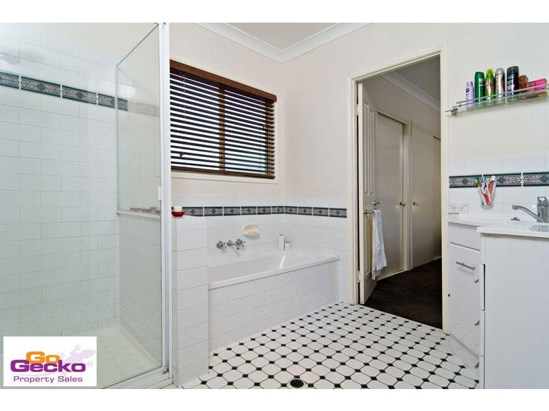 67 Saraband Drive, Eatons Hill QLD 4037