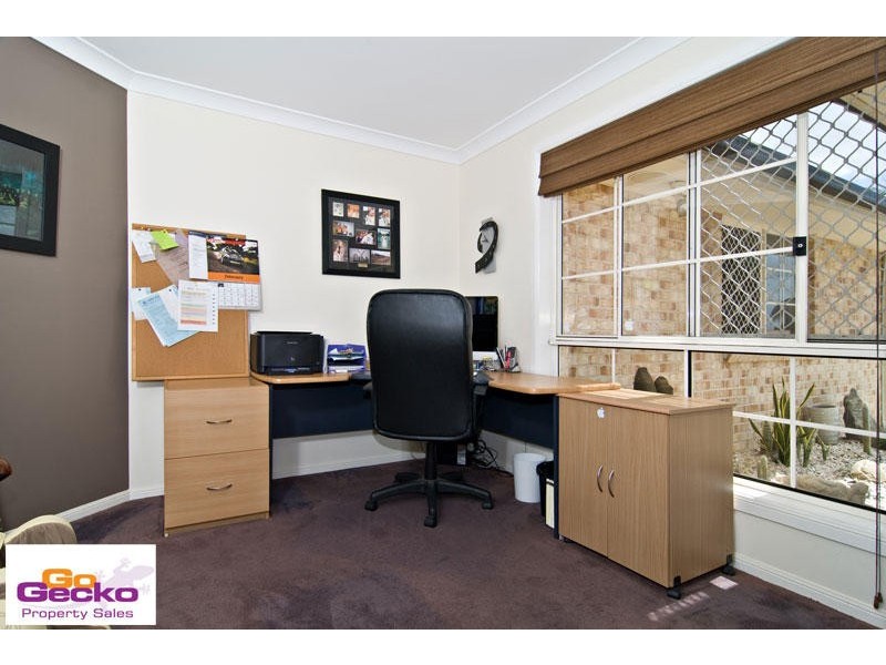 17 Sylvia Court, Eatons Hill QLD 4037