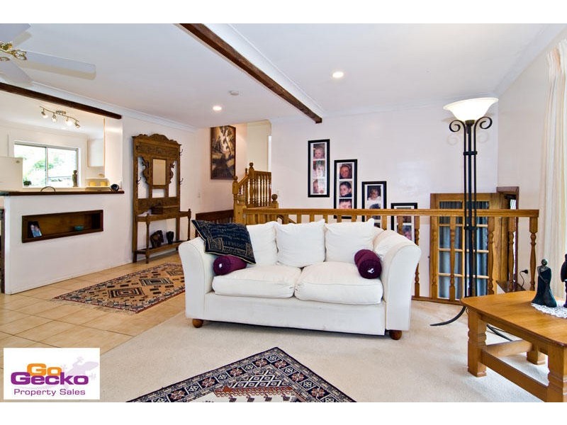 42 Folkstone Avenue, Albany Creek QLD 4035