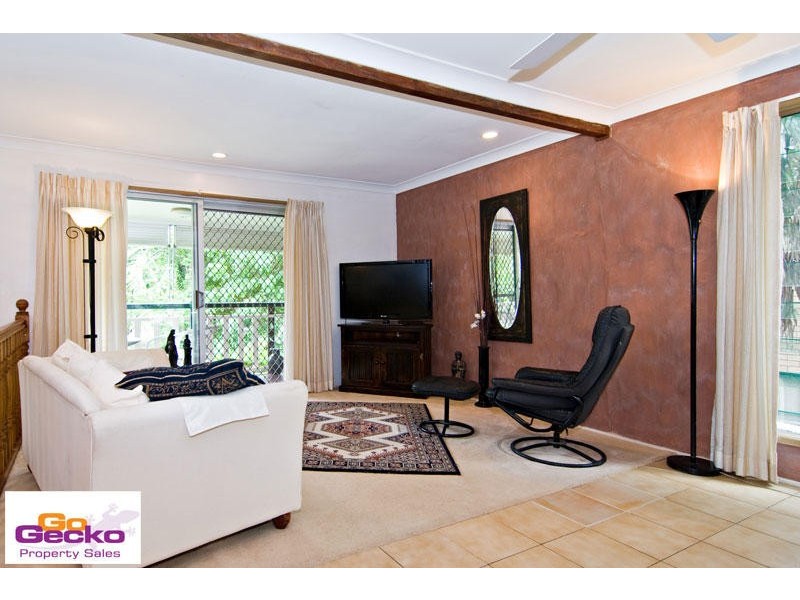 42 Folkstone Avenue, Albany Creek QLD 4035