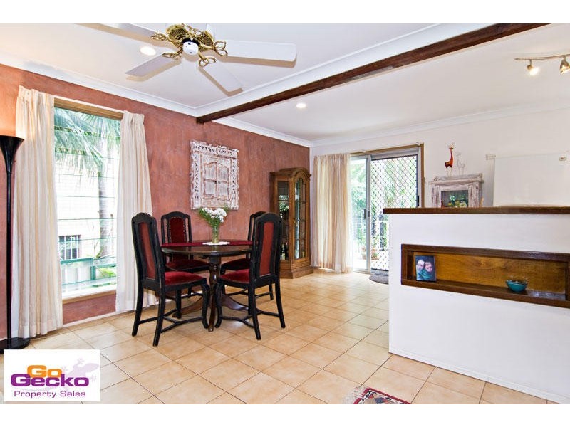 42 Folkstone Avenue, Albany Creek QLD 4035