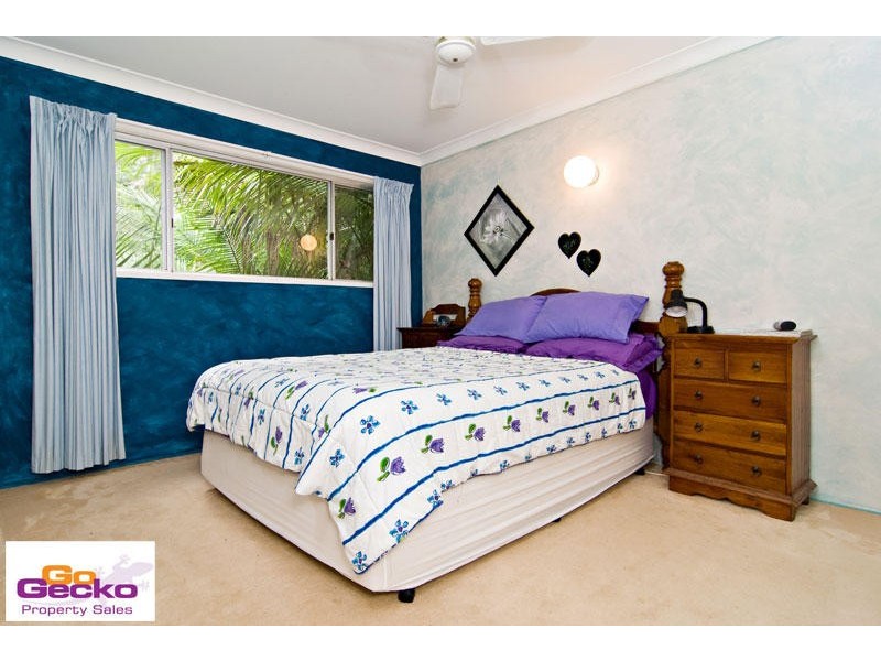 42 Folkstone Avenue, Albany Creek QLD 4035