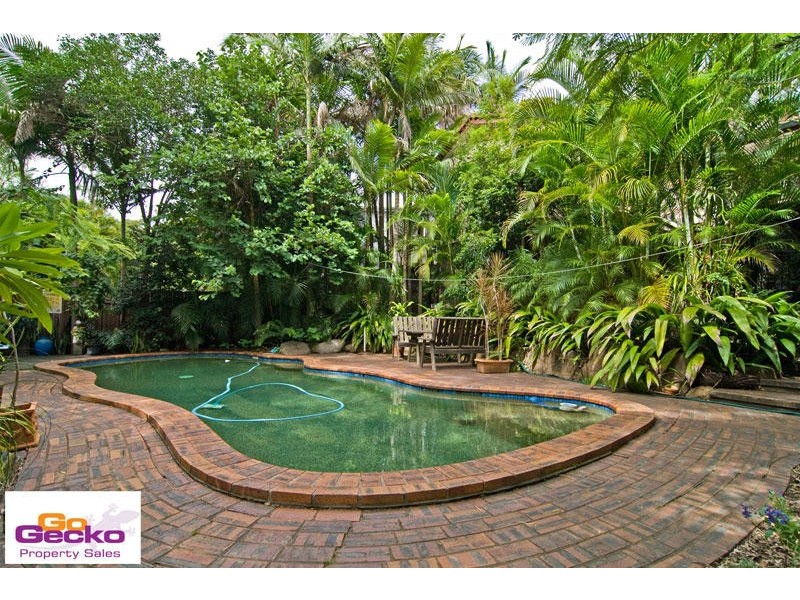 42 Folkstone Avenue, Albany Creek QLD 4035