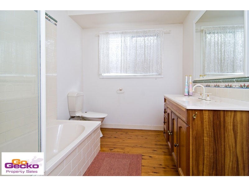 3 Paradise Court, Eatons Hill QLD 4037