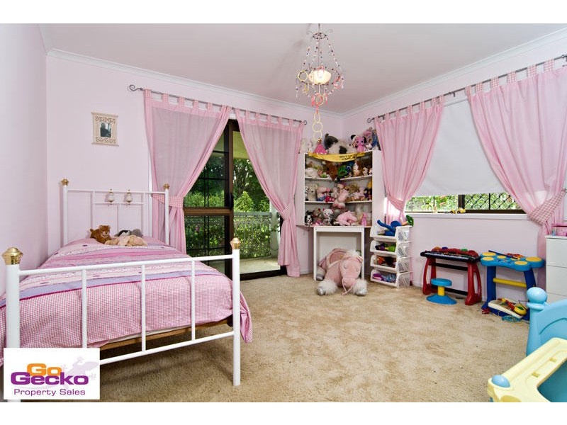 5 Ingrid Street, Samford QLD 4520