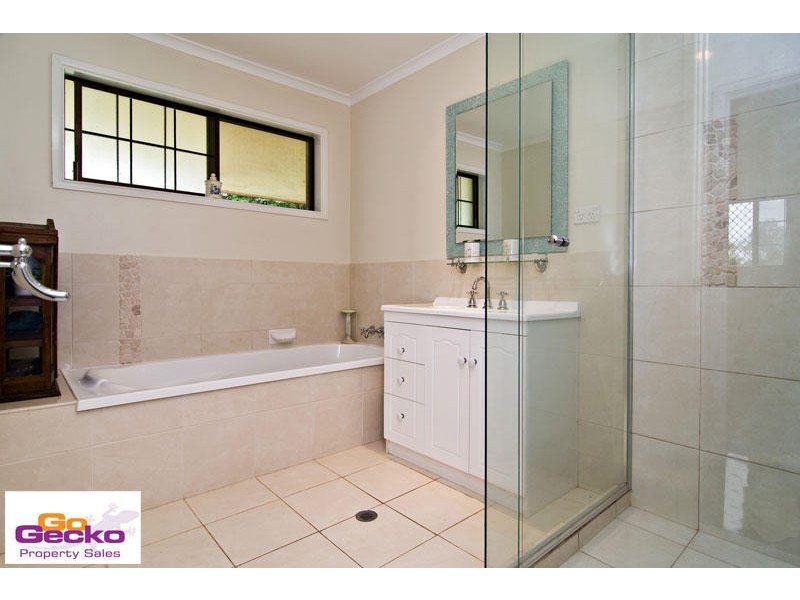 5 Ingrid Street, Samford QLD 4520