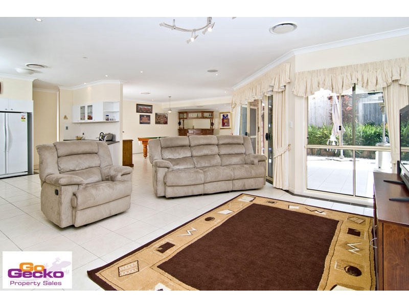 4 Starina Court, Eatons Hill QLD 4037