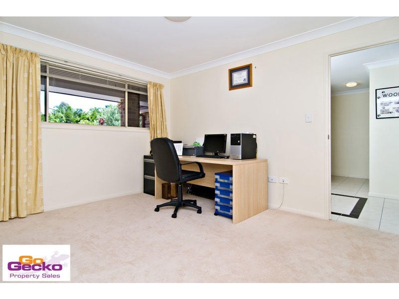 4 Starina Court, Eatons Hill QLD 4037