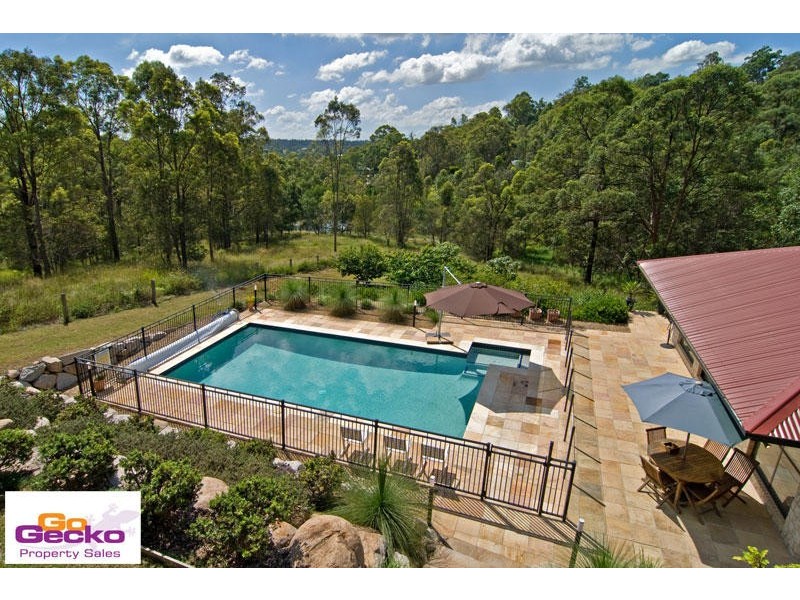 16 Balmoral Road, Samford QLD 4520