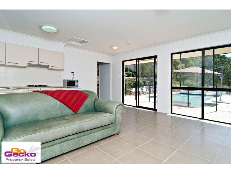 16 Balmoral Road, Samford QLD 4520