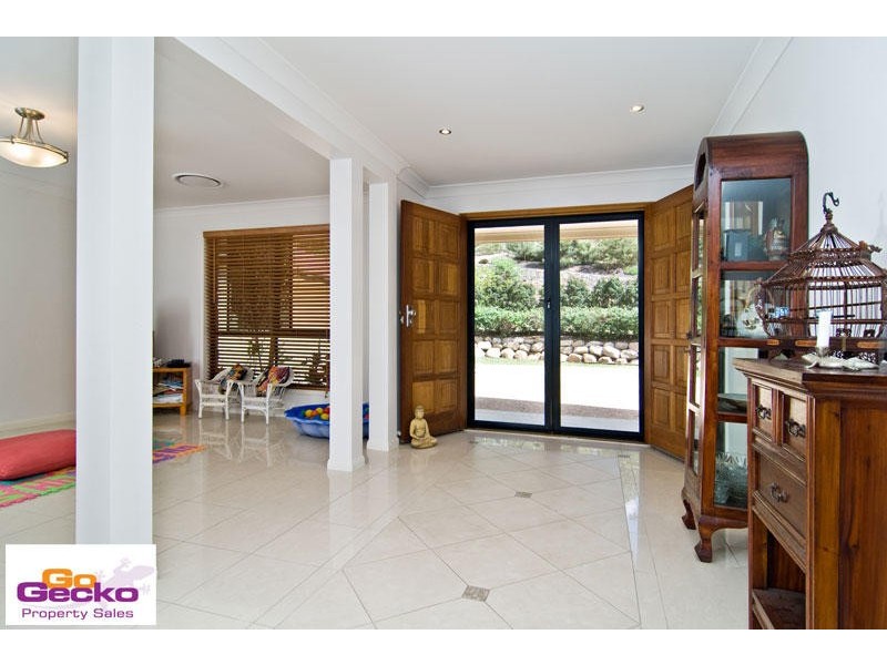 16 Balmoral Road, Samford QLD 4520