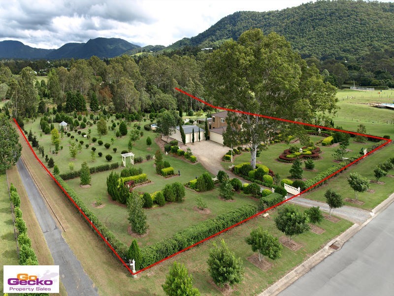 4 Riverine Court, Samford QLD 4520