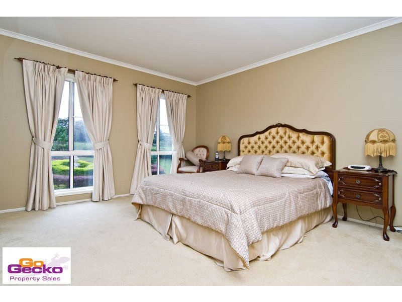 4 Riverine Court, Samford QLD 4520