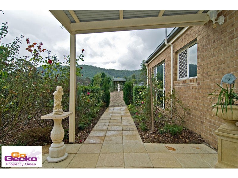 4 Riverine Court, Samford QLD 4520