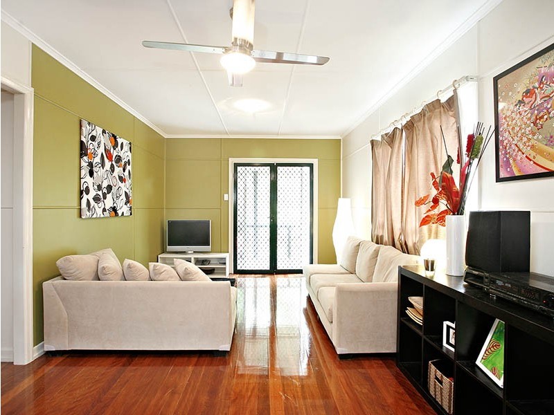 61 Minto Crescent, Arana Hills QLD 4054