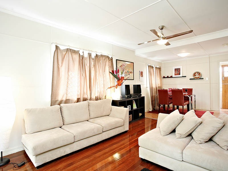 61 Minto Crescent, Arana Hills QLD 4054