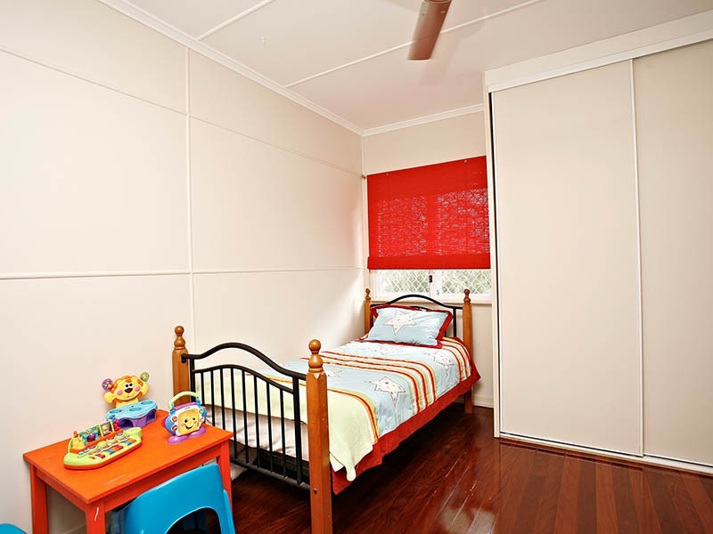 61 Minto Crescent, Arana Hills QLD 4054